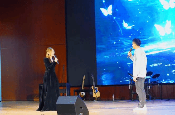 39e85b1a5438f7cf0729a52145672a2